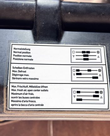 Porsche 911 Heated glove box